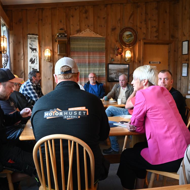 Kaffeprat på Bua