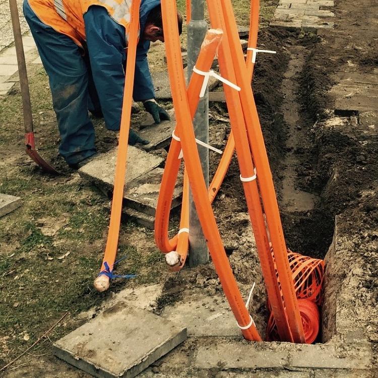 graving og legging av fiber